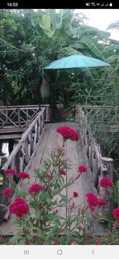 About Sarin Homestay Battambang Buitenkant foto