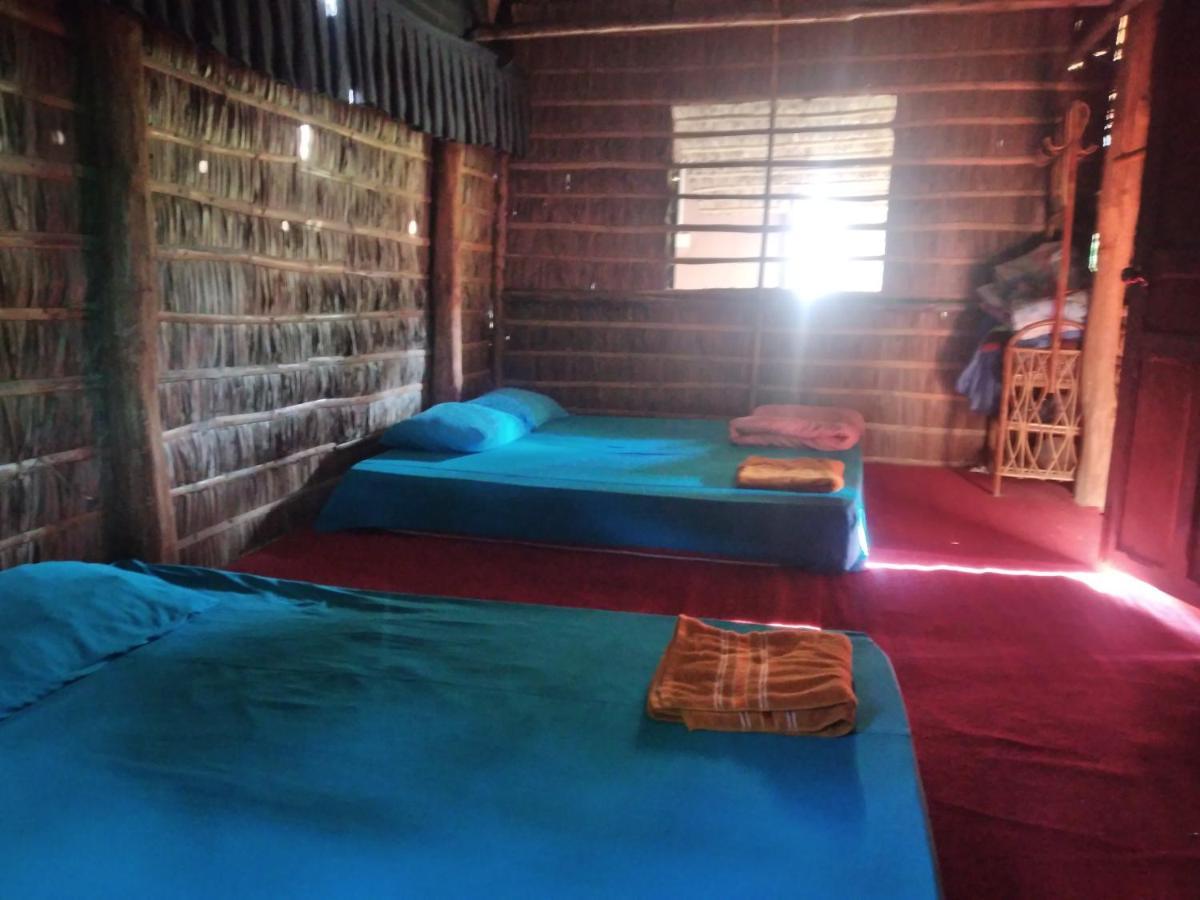 About Sarin Homestay Battambang Buitenkant foto