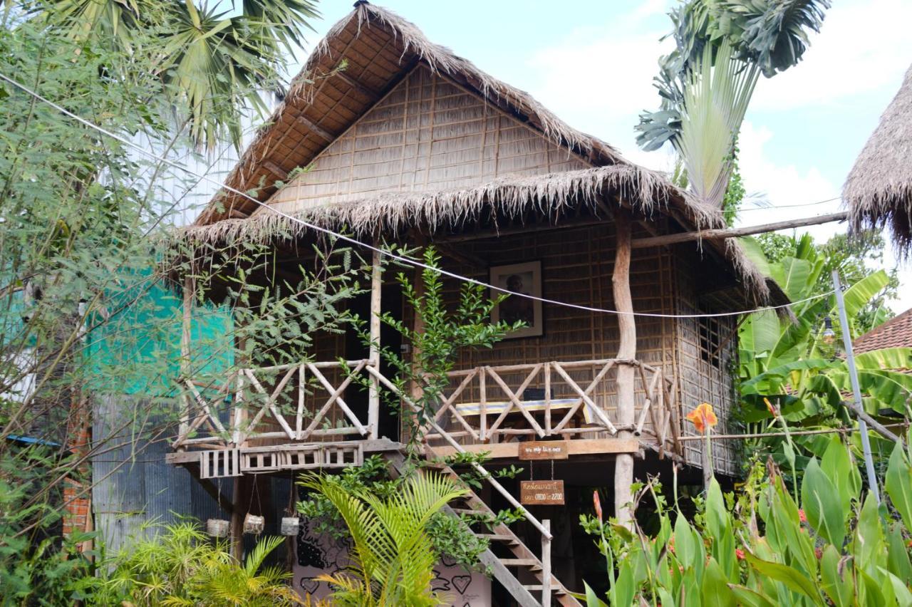 About Sarin Homestay Battambang Buitenkant foto